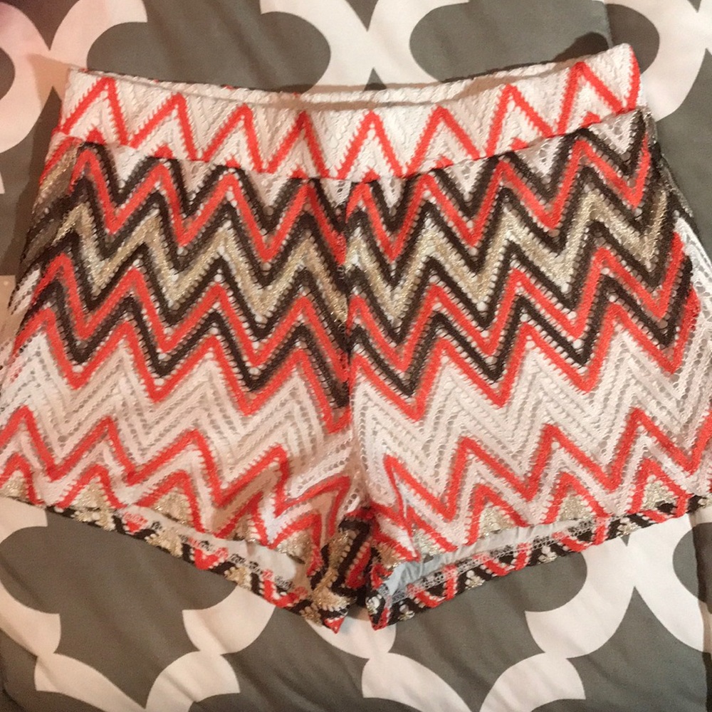 Shorts .